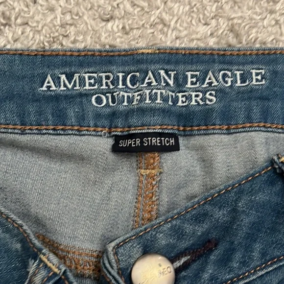 American Eagle Outfitters High Rise Shorties - Picture 3 of 5